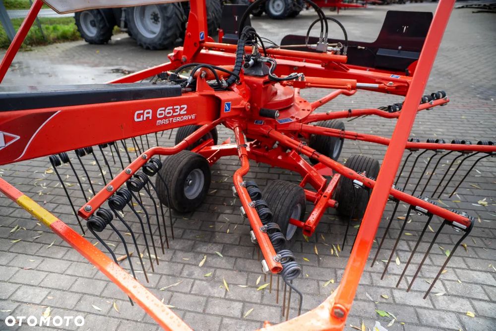 Kuhn ZGRABIARKA GA 6632 ZGRABIARKA KUHN Zapraszam Posiadam wiele maszyn Ciagnik Prasa Kosiarka - 23