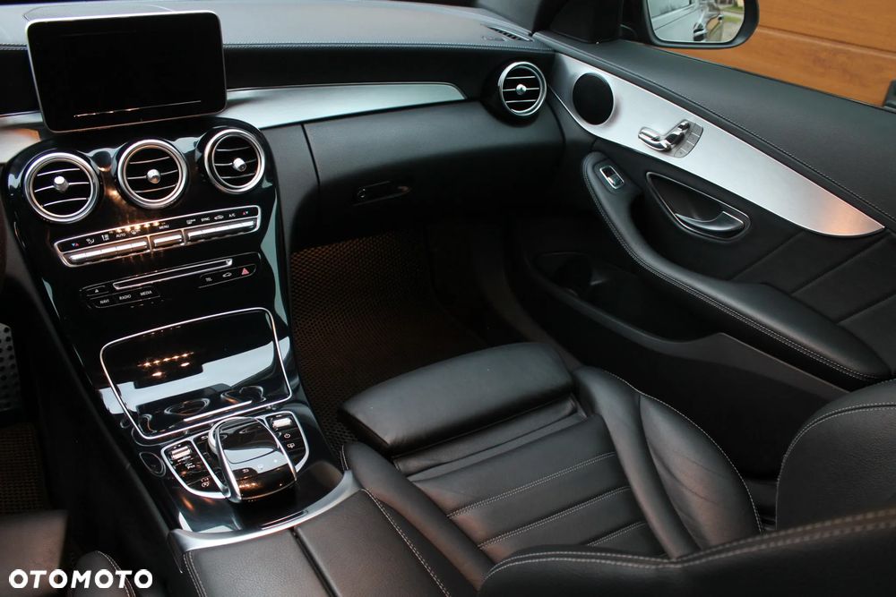 Mercedes-Benz Klasa C 200 4-Matic 9G-TRONIC - 21