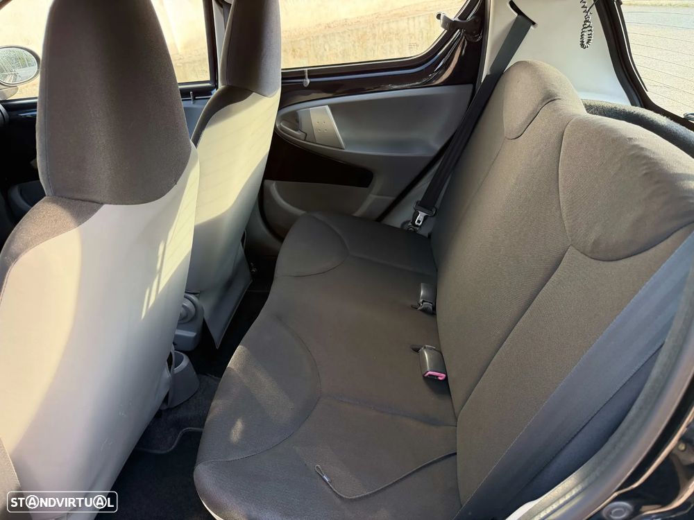 Toyota Aygo 1.0 Power Pack+AC - 12