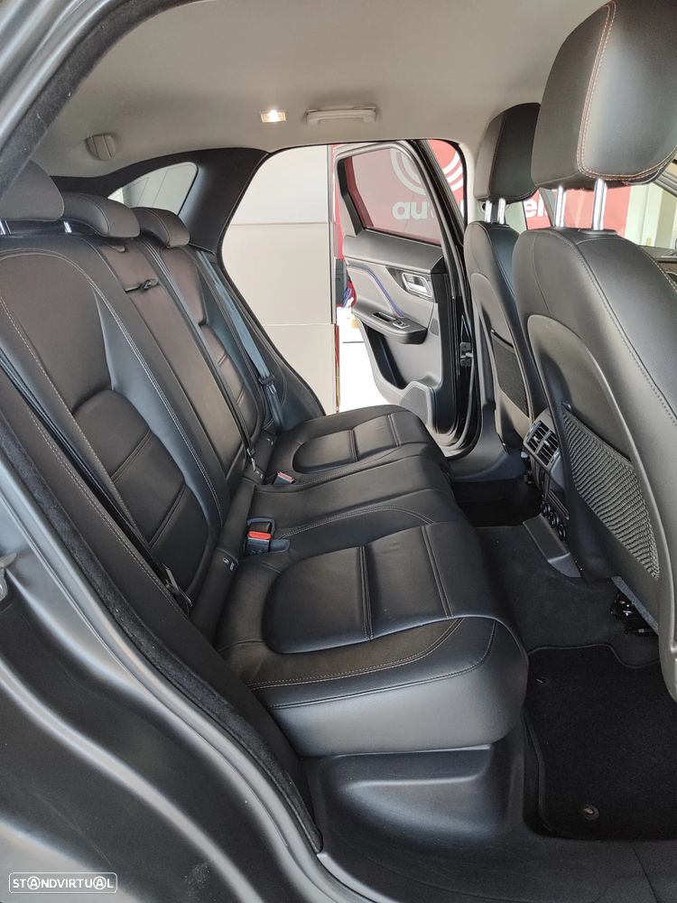 Jaguar F-Pace 20d AWD Aut. Prestige - 20