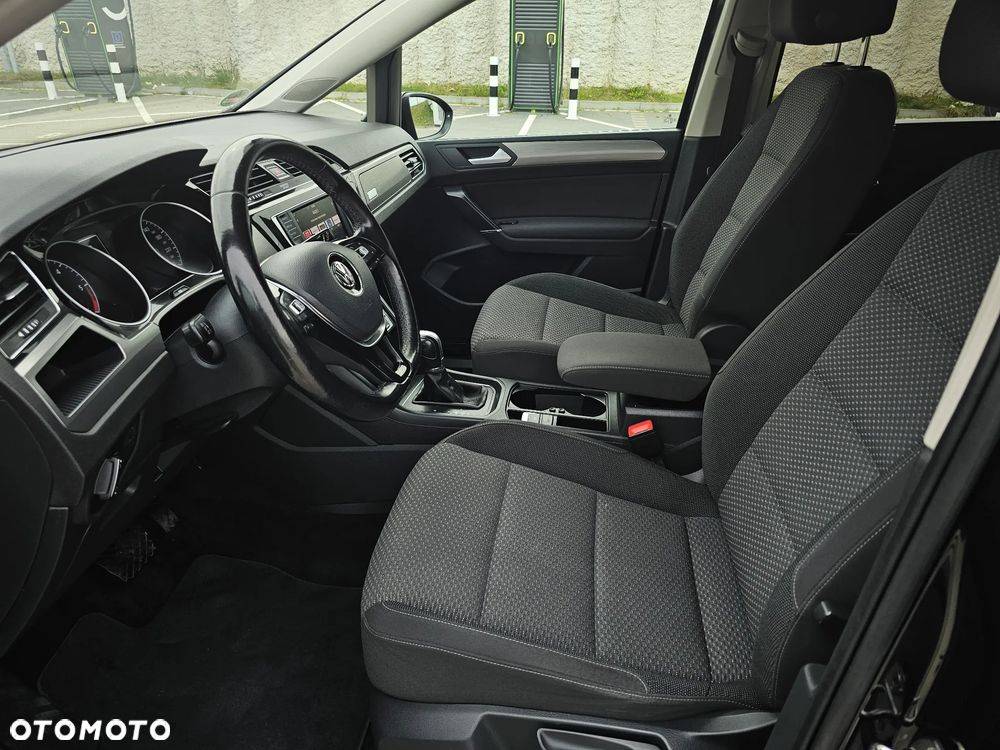Volkswagen Touran 2.0 TDI SCR DSG Highline - 10