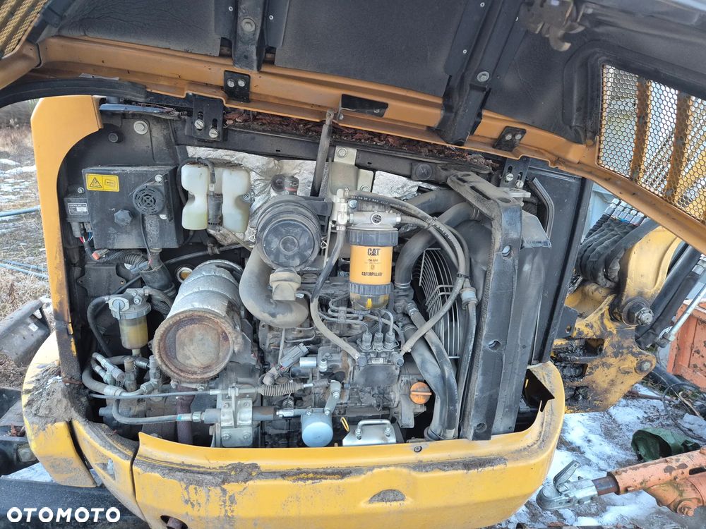 Caterpillar CAT 302.7 - 12