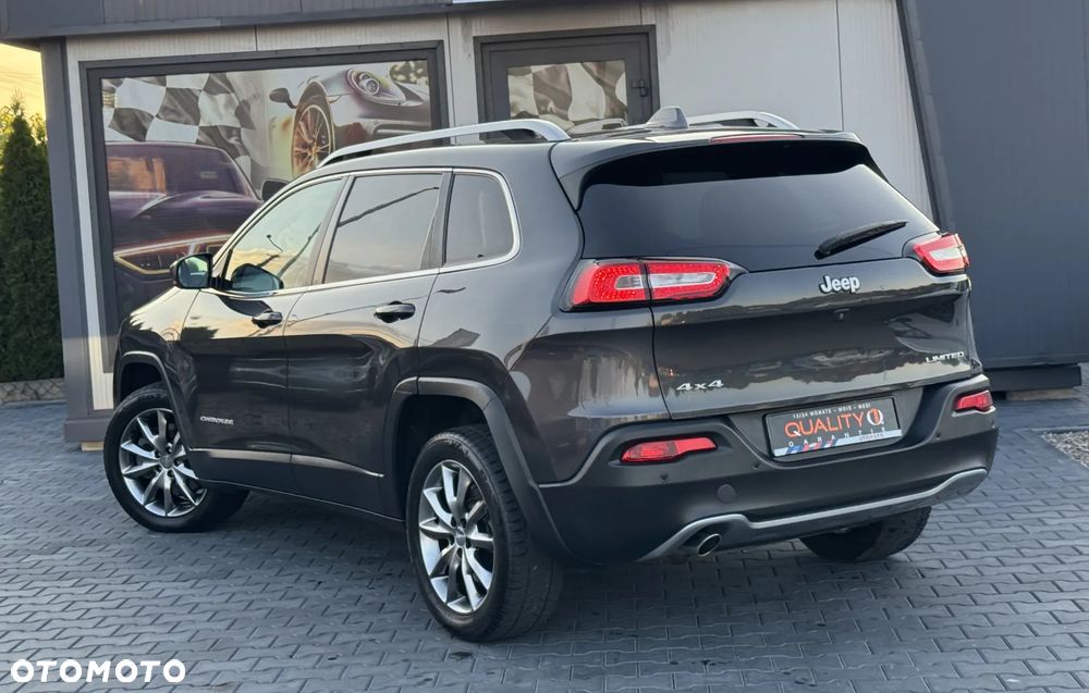 Jeep Cherokee - 10