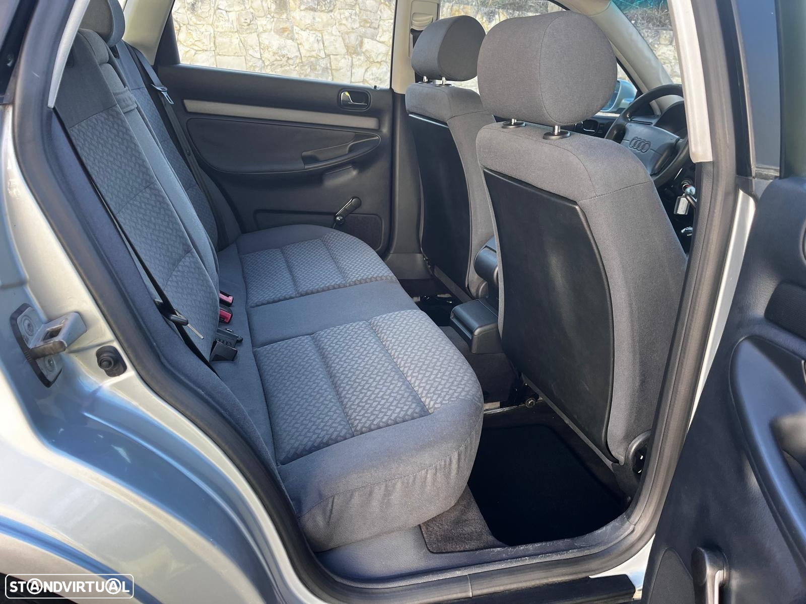 Audi A4 Avant 1.9 TDI Attraction - 8