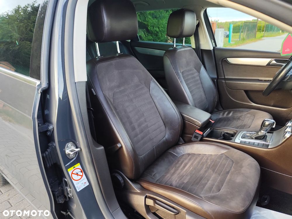 Volkswagen Passat - 20