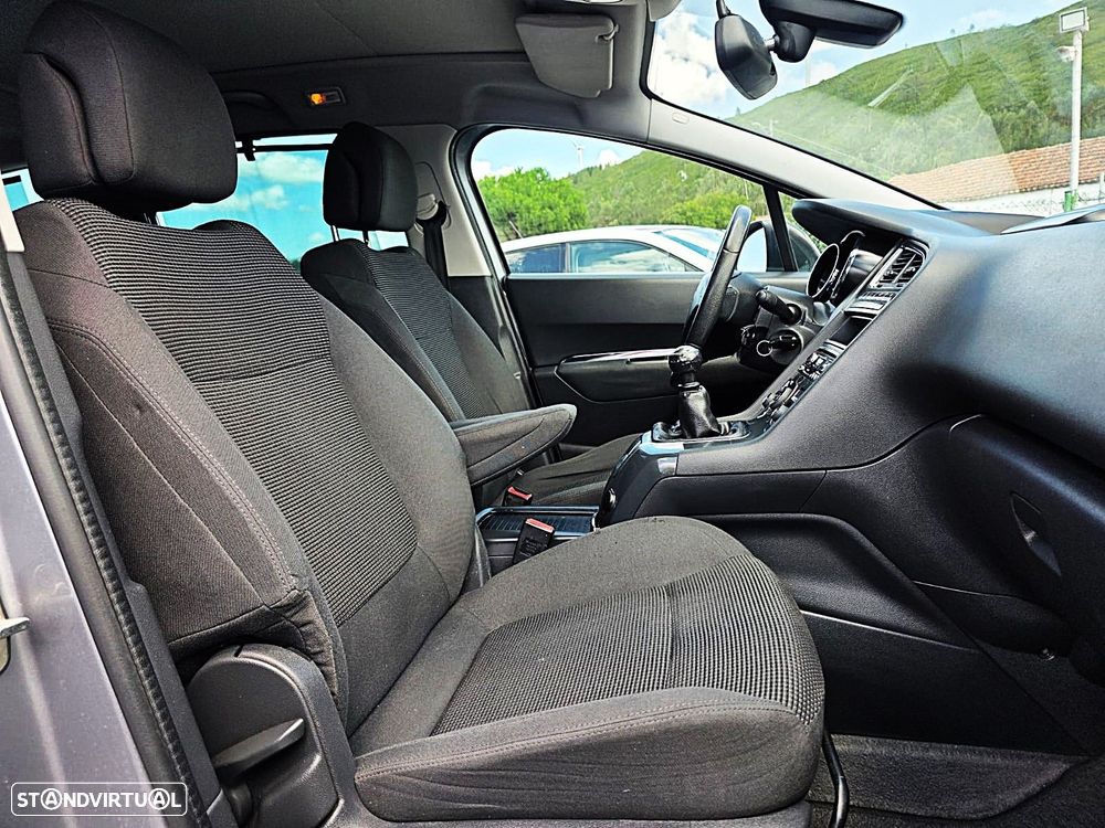 Peugeot 5008 1.6 BlueHDi Allure J17 - 15