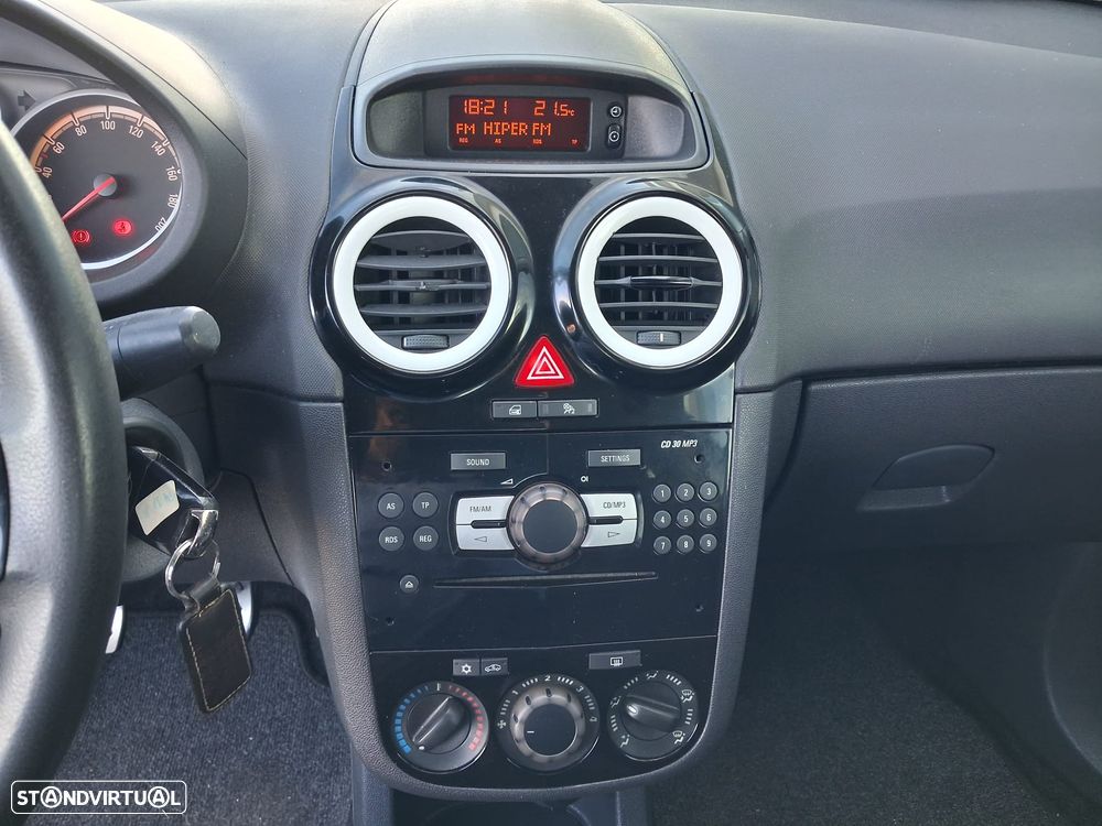 Opel Corsa 1.2 Black Edition - 16