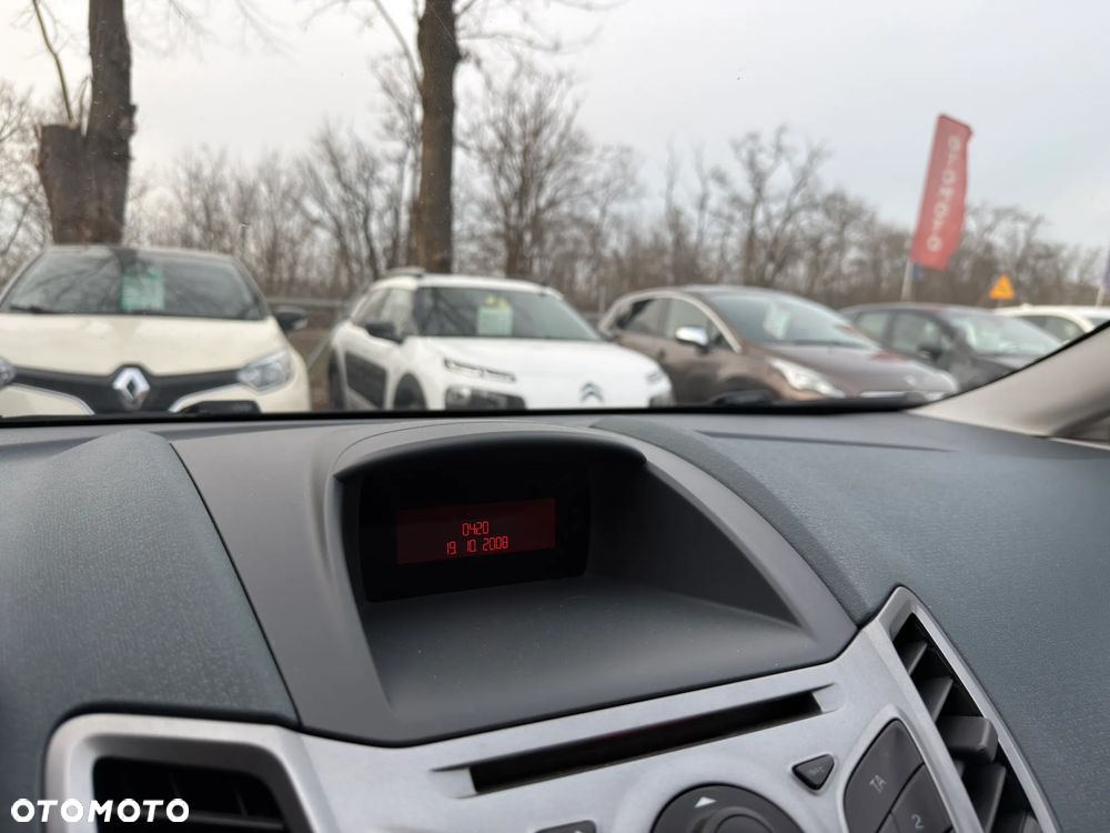 Ford Fiesta 1.25 - 21