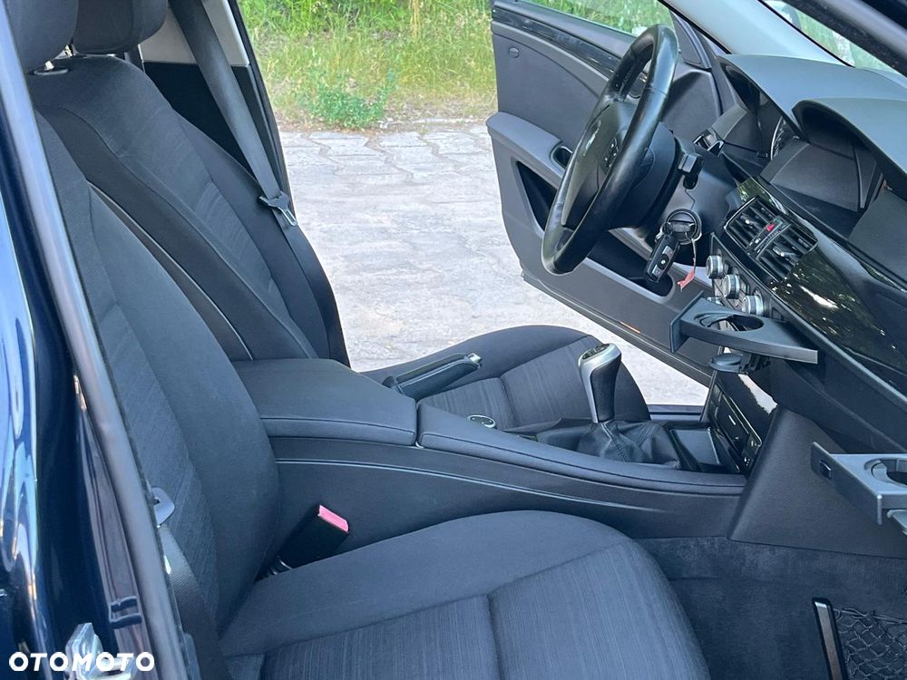 BMW Seria 5 520d Edition Exclusive - 22