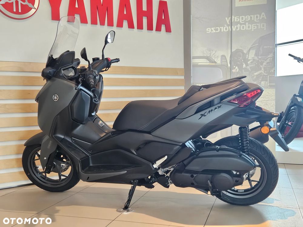 Yamaha X-max - 10