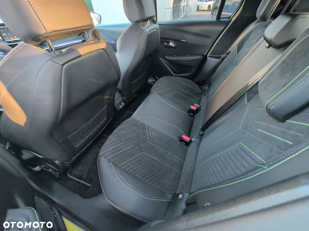 Peugeot 208 - 10