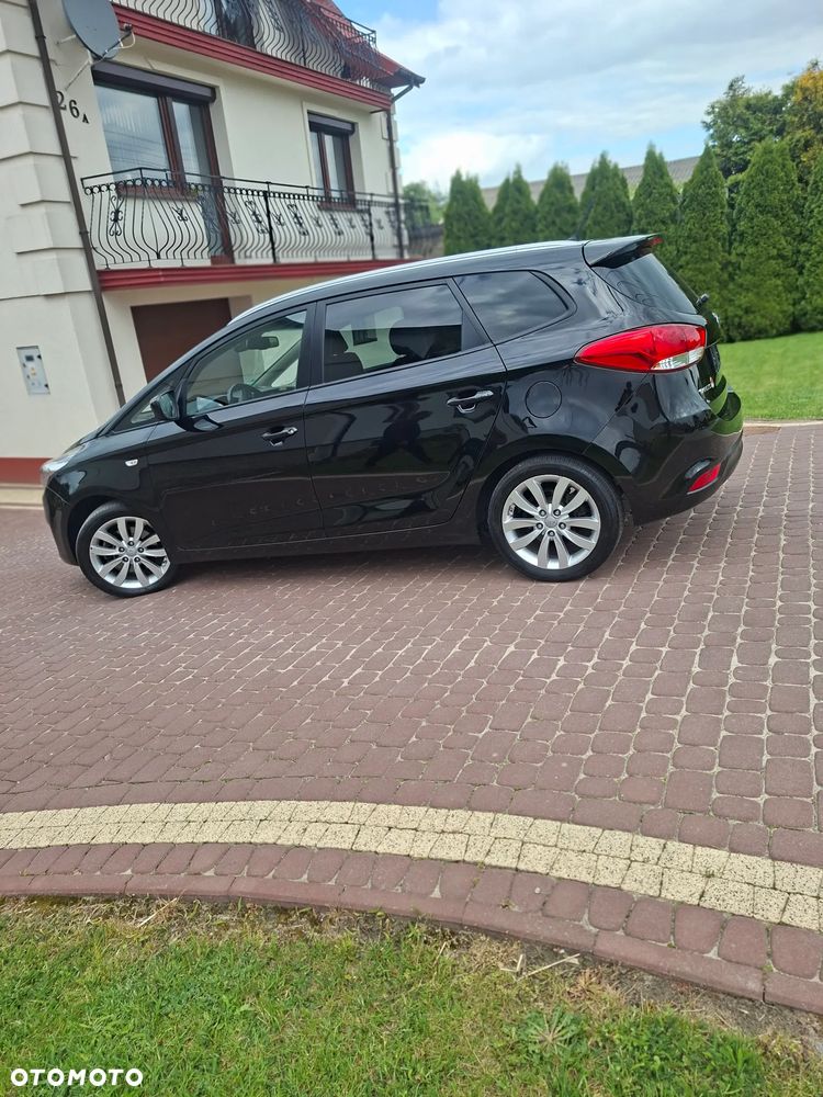 Kia Carens 1.6 GDI Dream Team Edition - 1