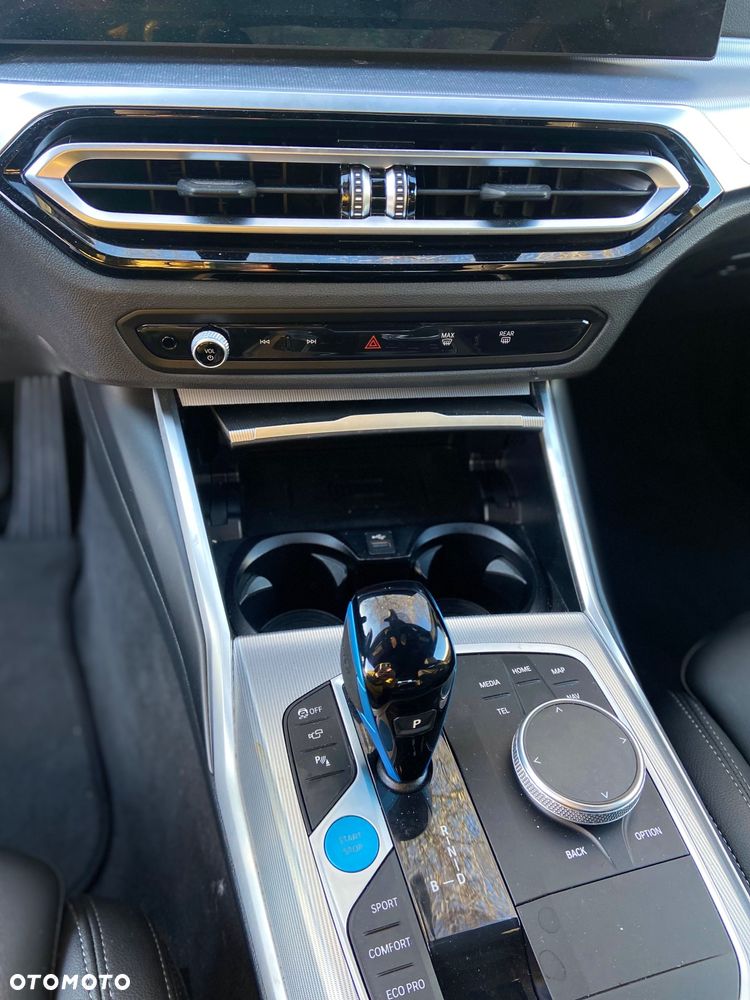 BMW i4 80.7kWh eDrive 40 M Sport - 12