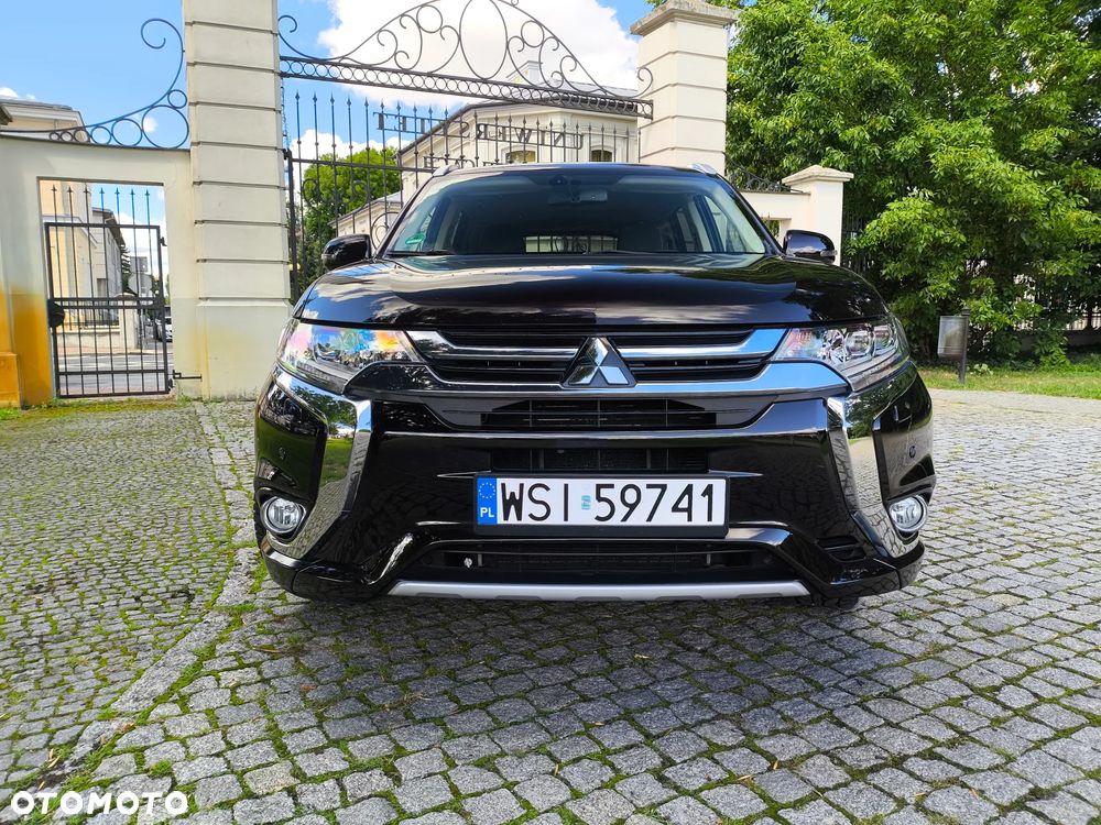 Mitsubishi Outlander 2.0 4WD Plus - 4