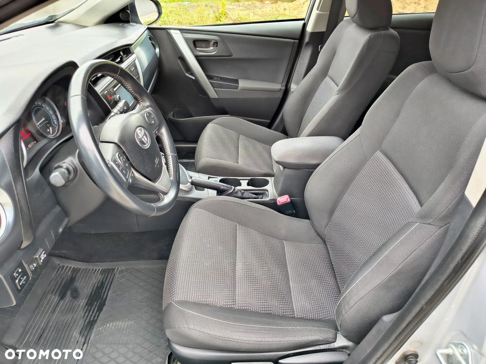 Toyota Auris 1.8 HSD Luna - 8