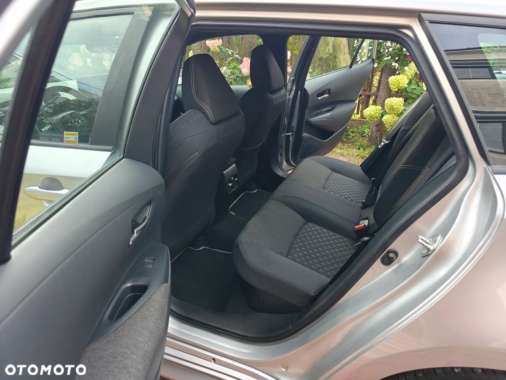 Toyota Corolla 1.8 Hybrid Comfort - 10