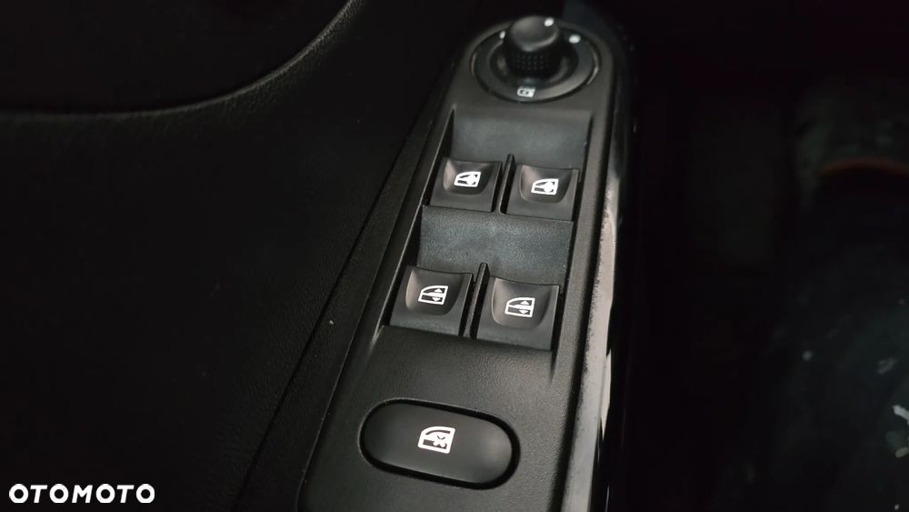 Renault Captur 0.9 Energy TCe Intens EU6 - 19