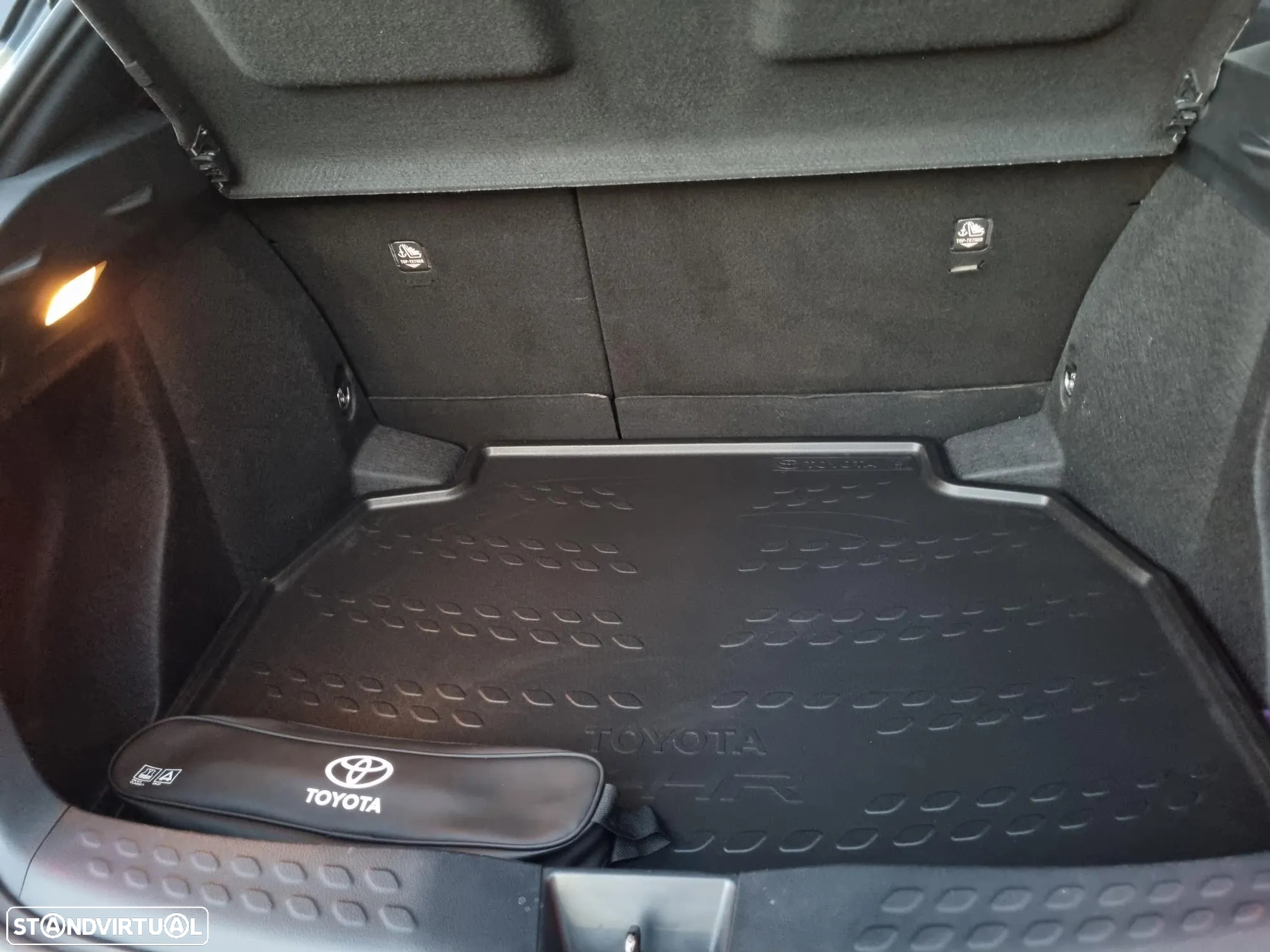 Toyota C-HR 1.8 Hybrid Square Collection - 28