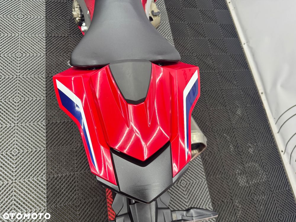 Honda CBR - 23