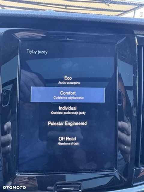 Volvo V90 Cross Country - 22