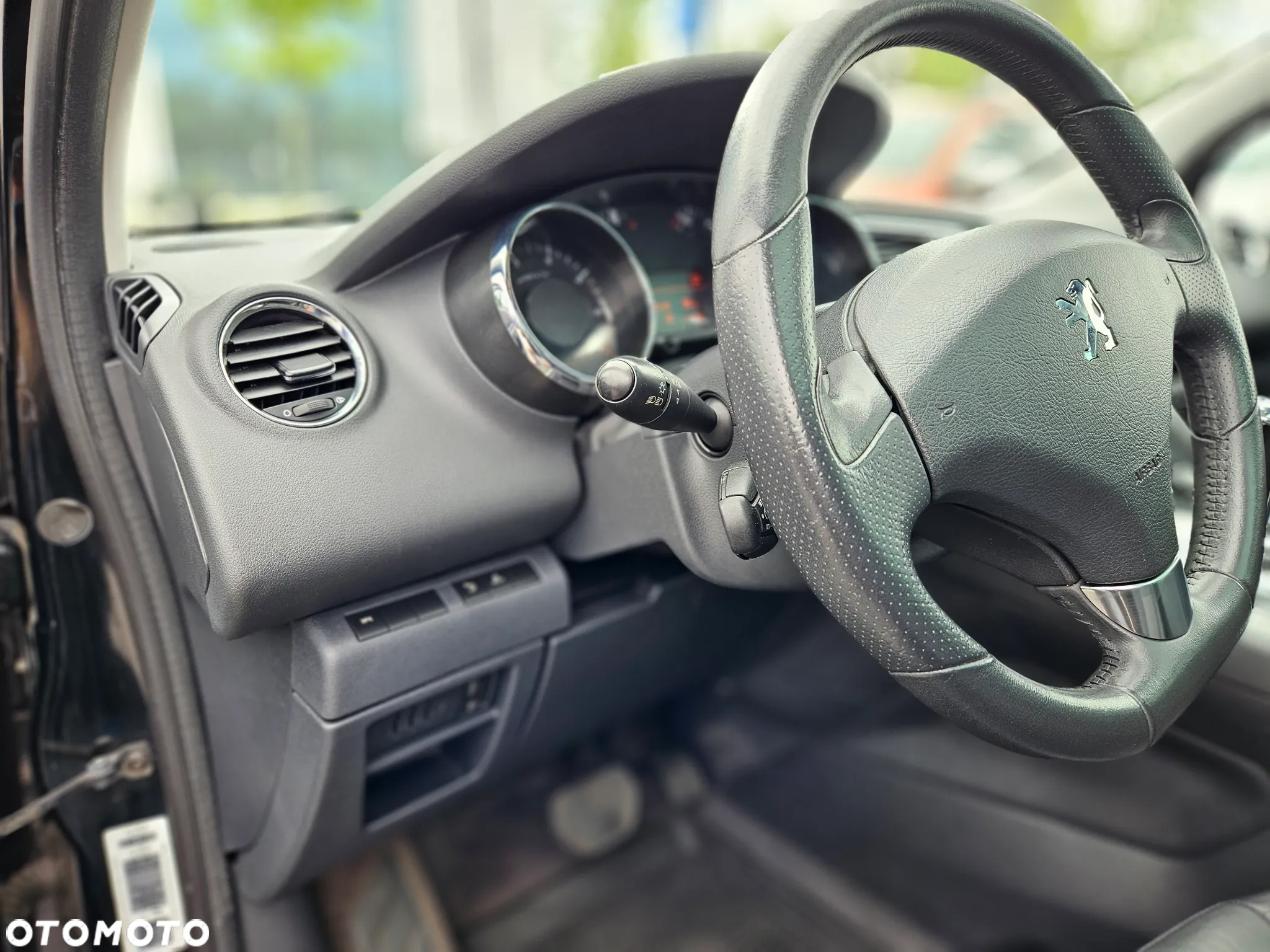 Peugeot 5008 1.6 THP Business Line 7os - 12