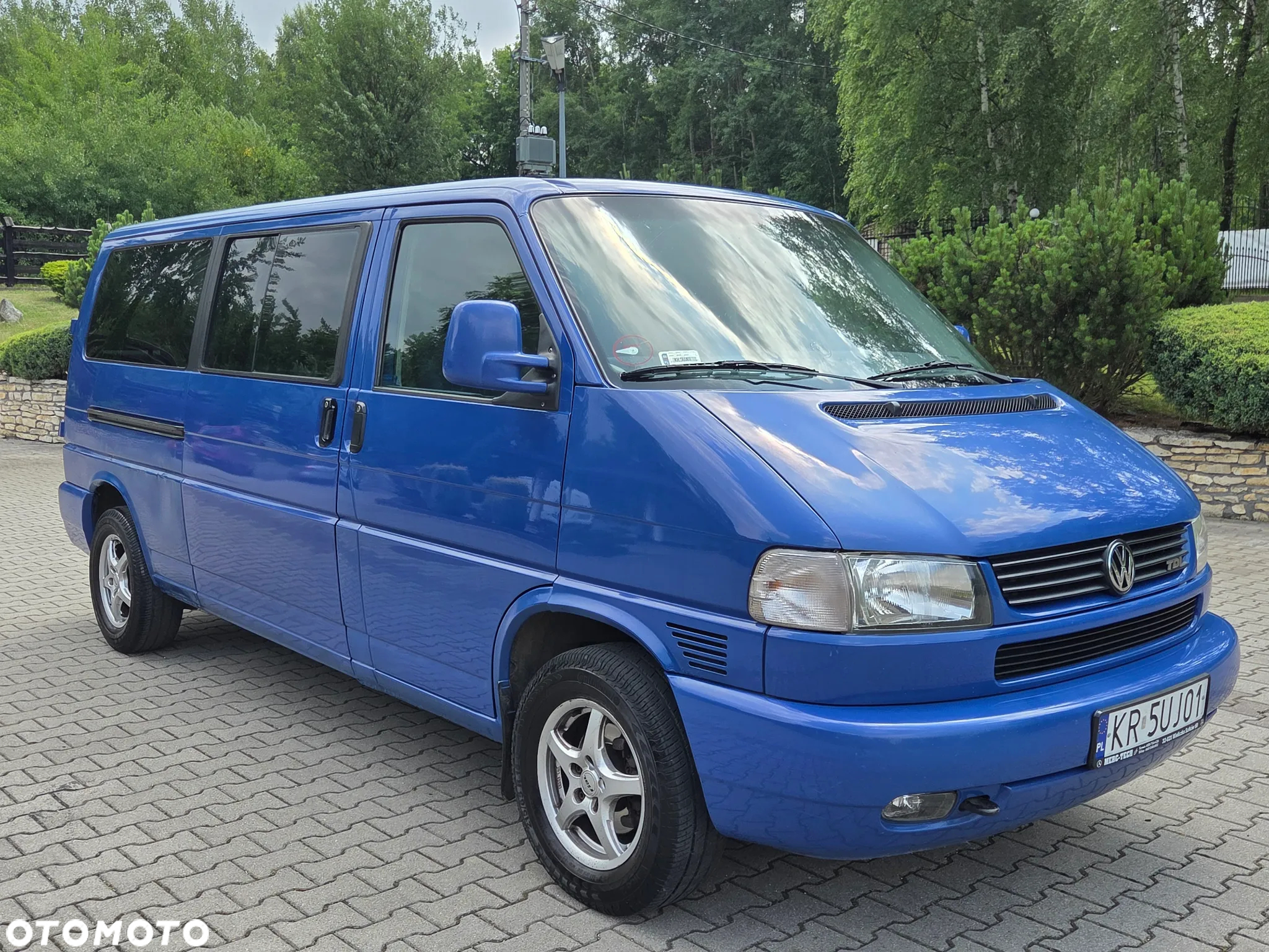 Volkswagen Caravelle - 12