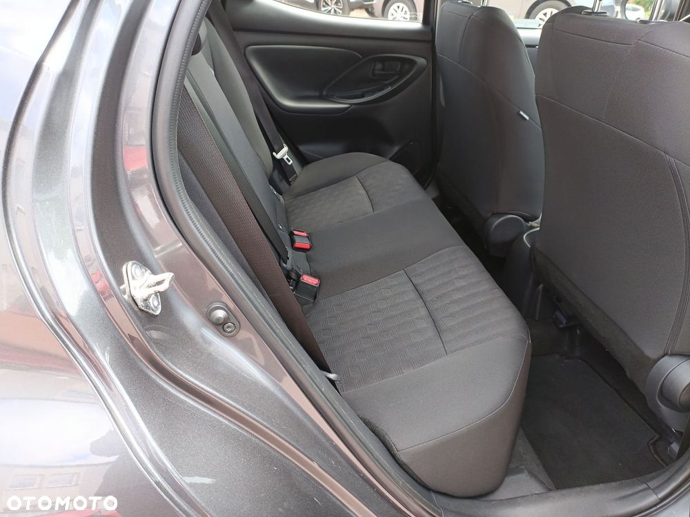 Toyota Yaris - 13