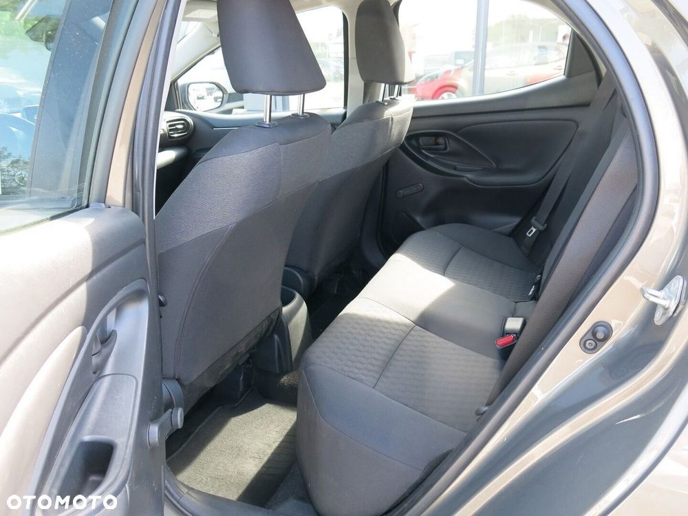 Toyota Yaris 1.5 Comfort - 11