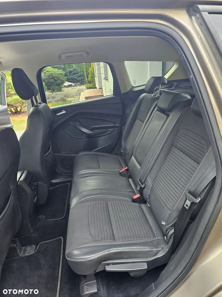 Ford Kuga 2.0 TDCi AWD Titanium - 29