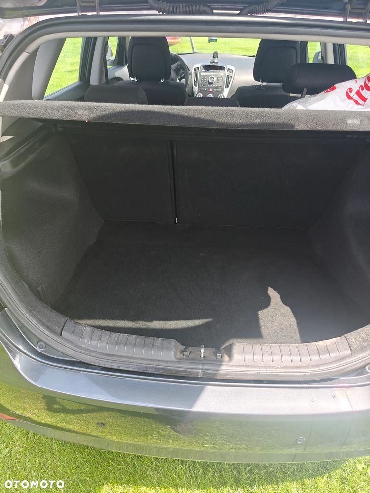 Kia Ceed 1.4 Comfort + - 6