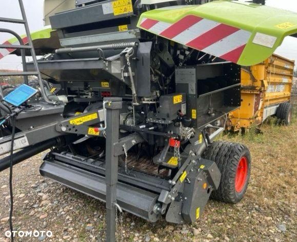 Claas Variant 465 RC - 11