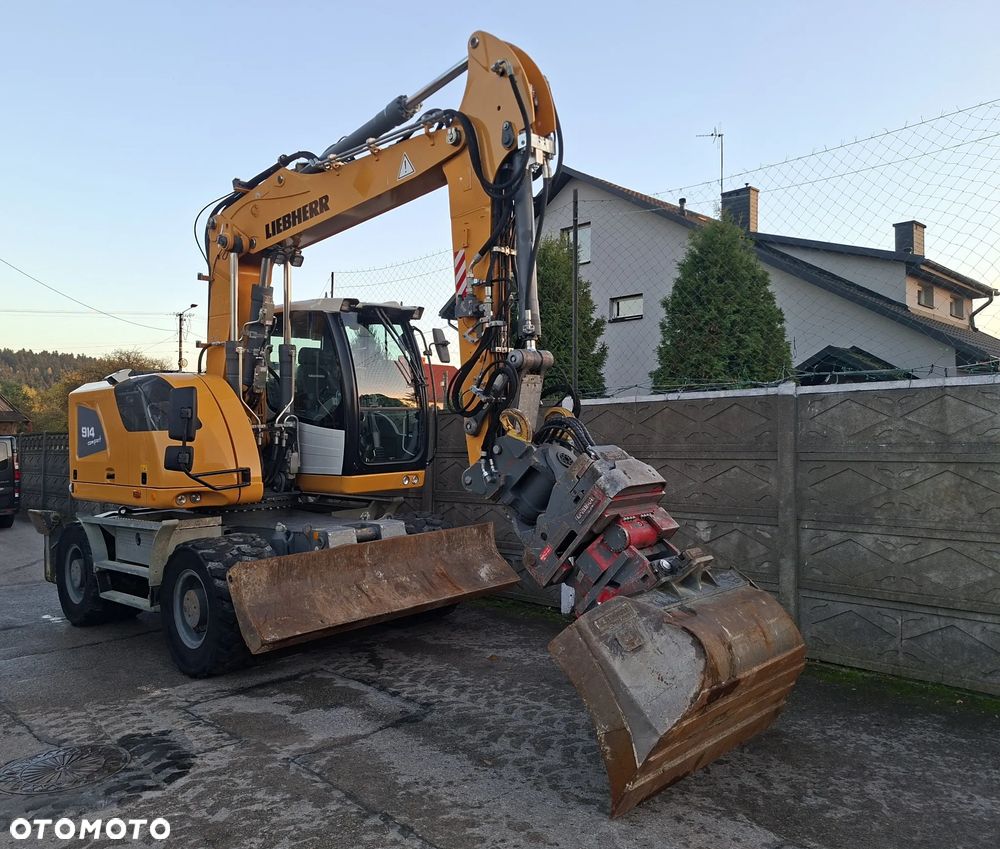 Liebherr A 914 compact Rototilt - 12