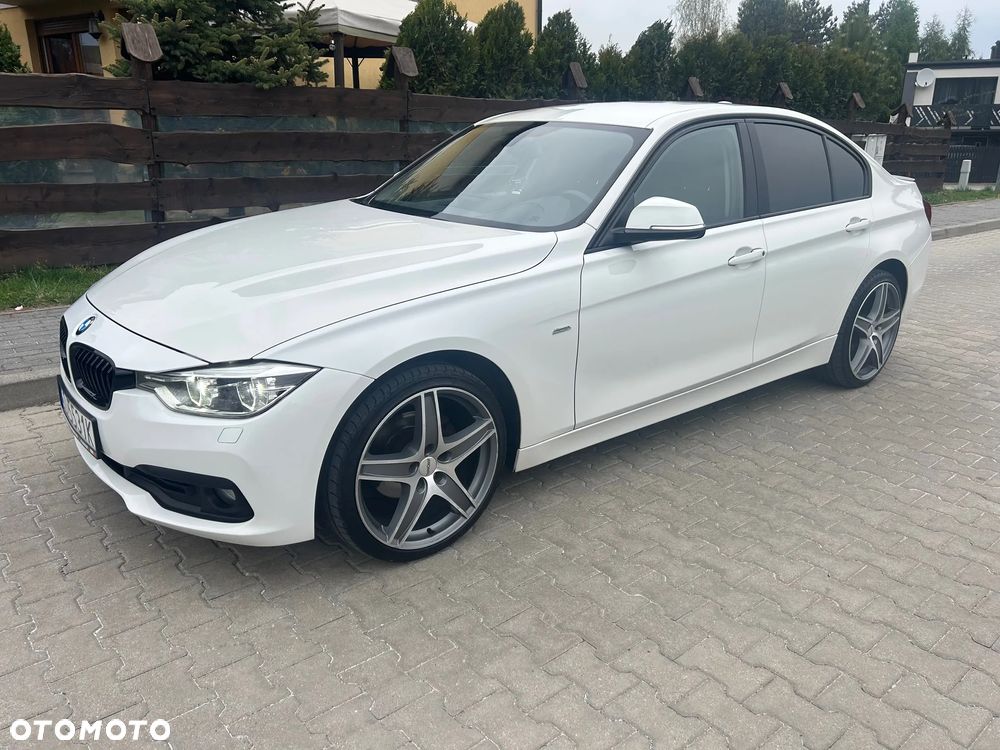 BMW Seria 3 318i Sport Line - 11