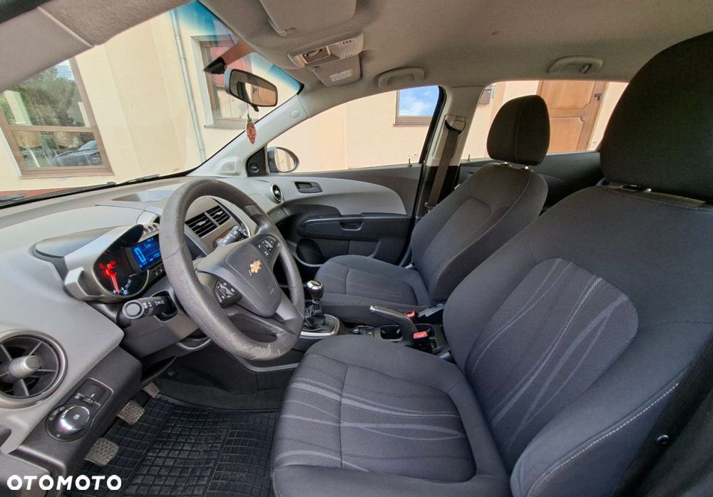 Chevrolet Aveo - 19