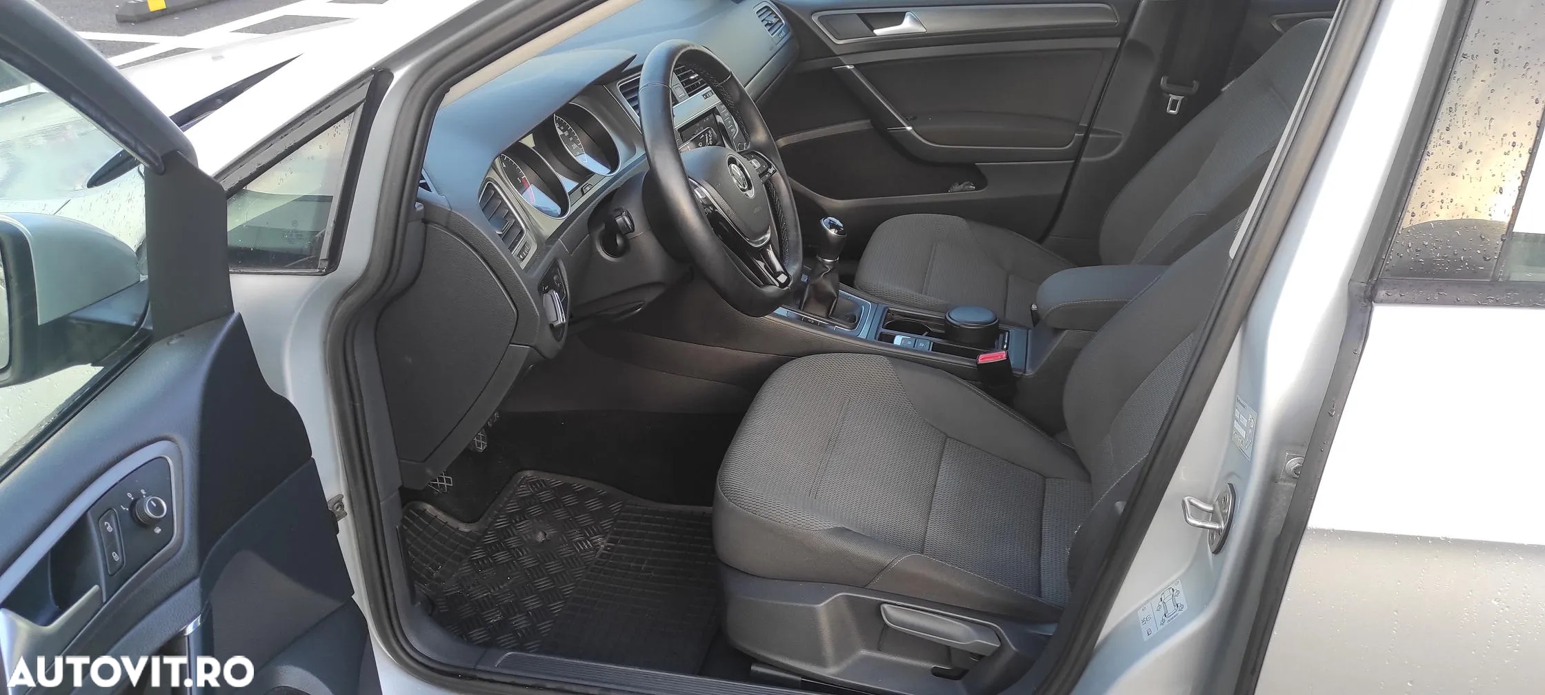 Volkswagen Golf 1.6 TDI DPF BMT Comfortline - 9