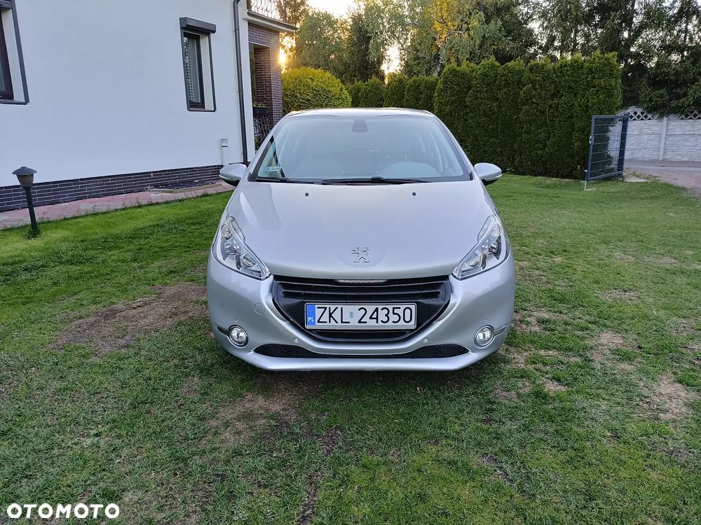 Peugeot 208 120 VTI Automatik Allure - 33