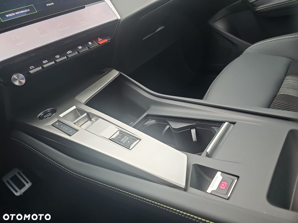 Peugeot 408 - 13