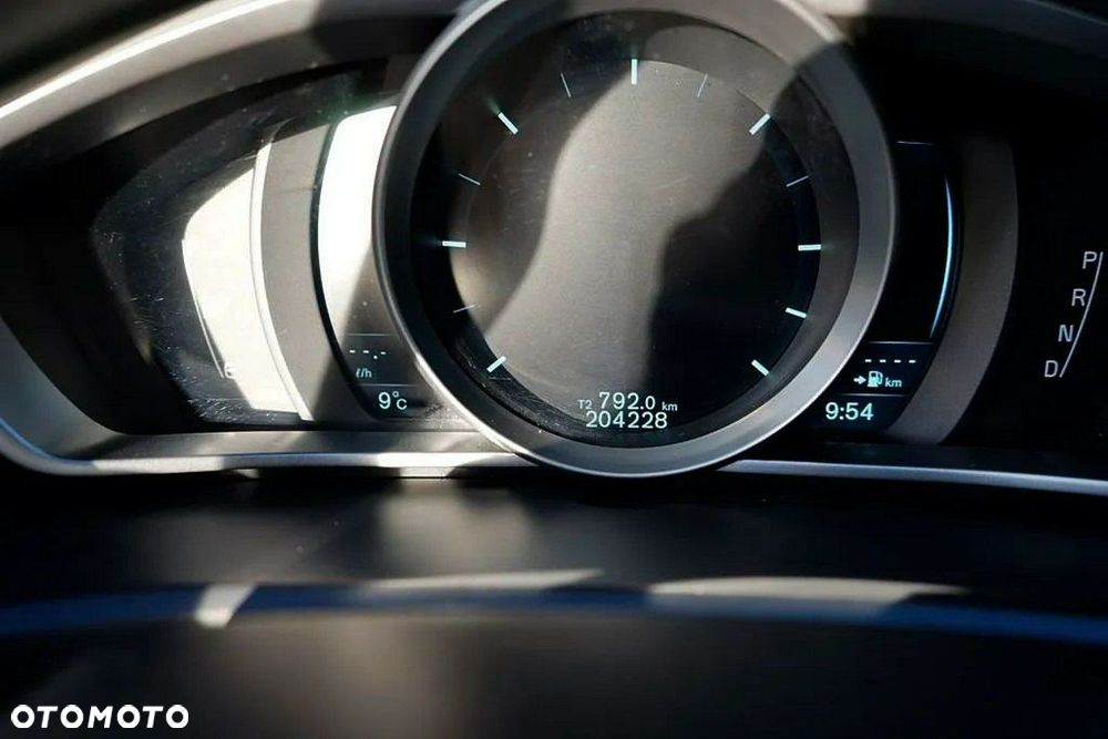 Volvo V40 D2 Base - 22