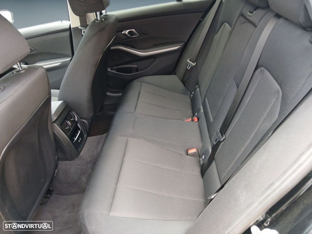 BMW 320 e Auto - 11