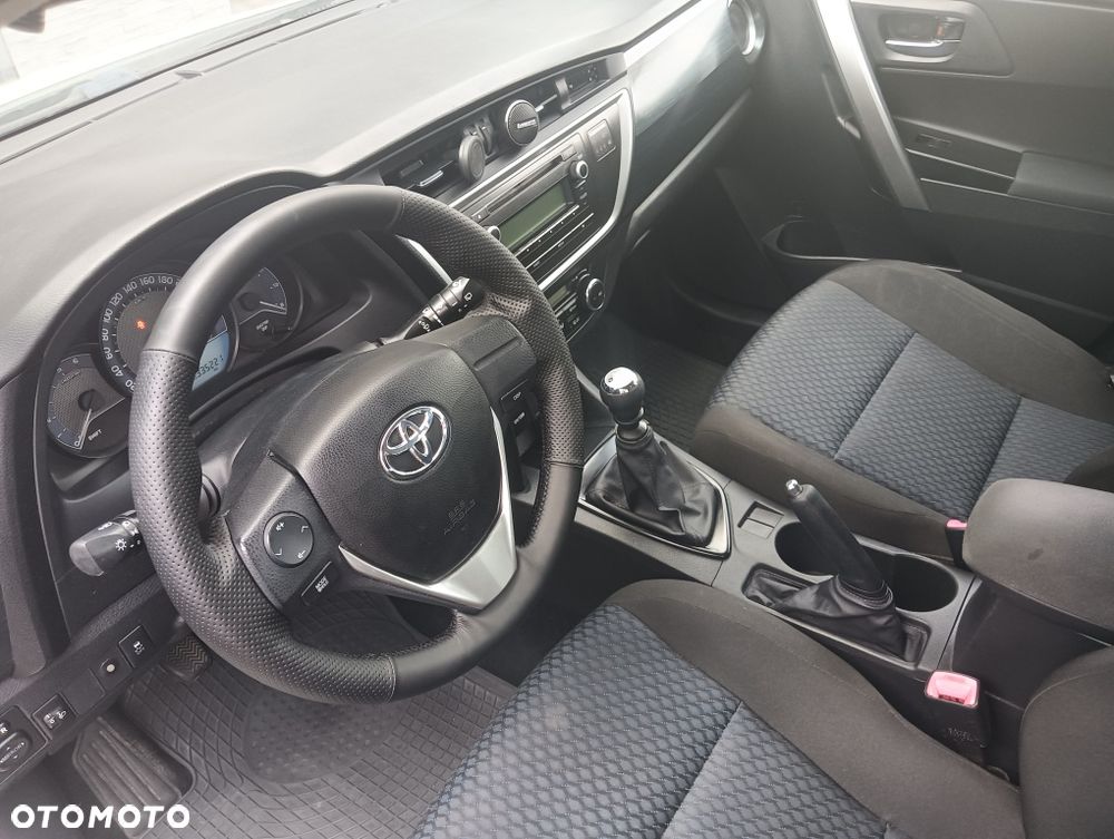 Toyota Auris - 7
