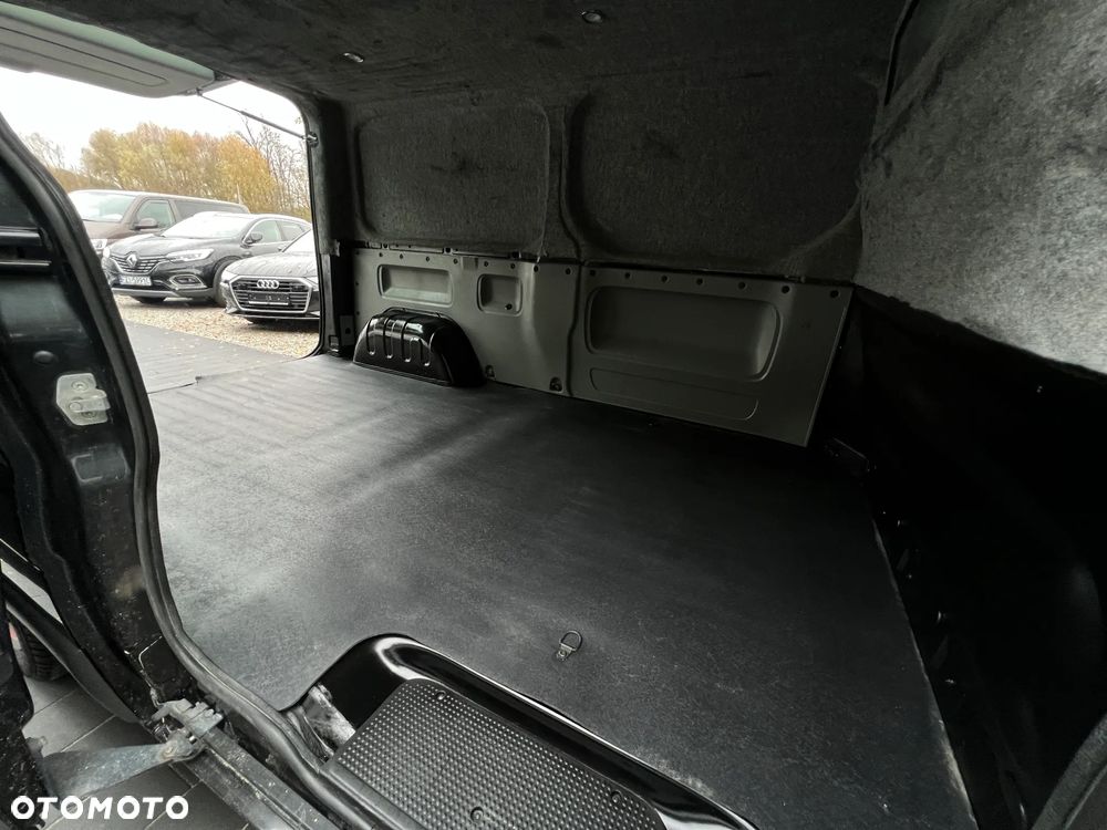 Renault TRAFIC - 24
