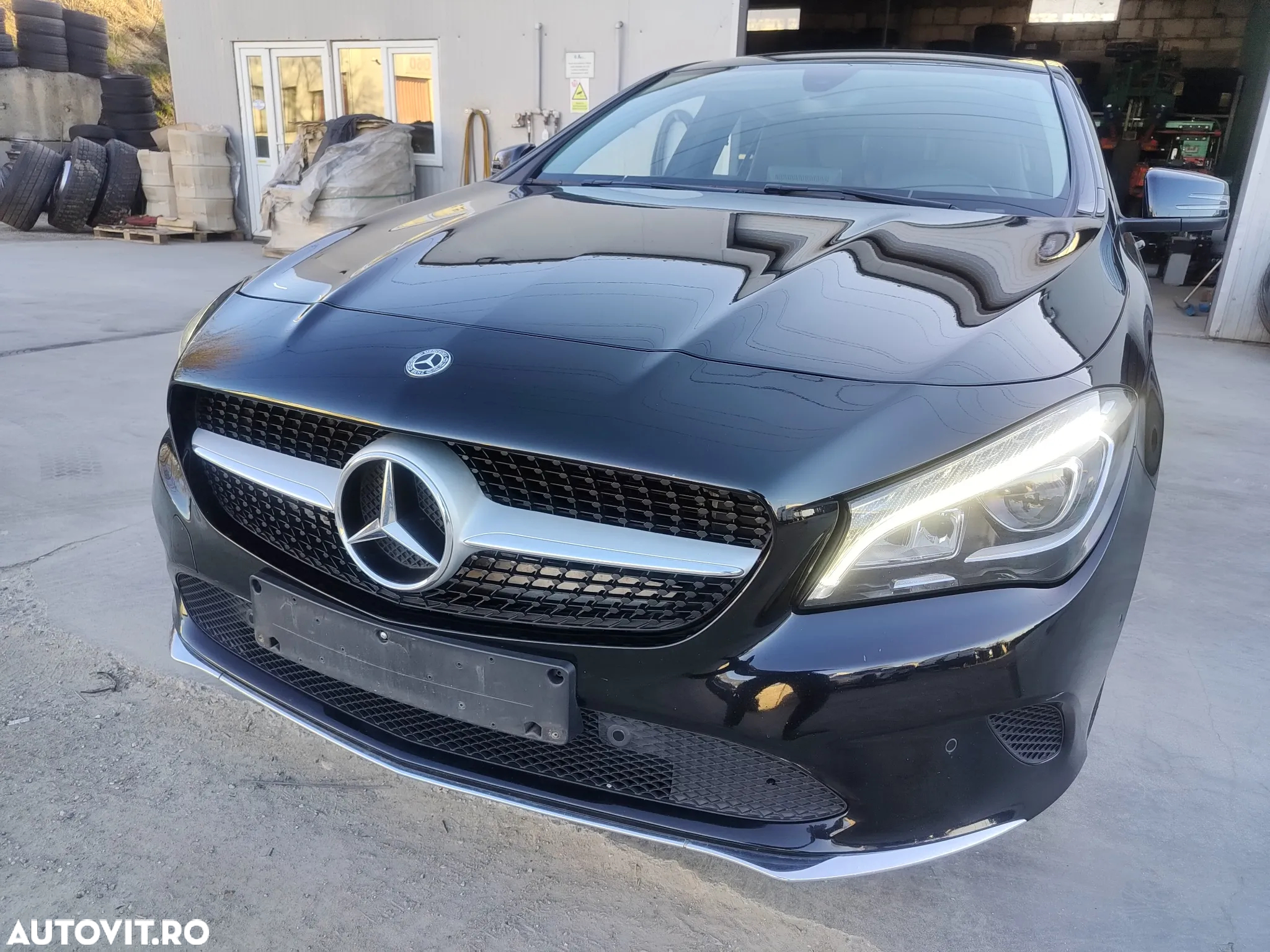 Mercedes-Benz CLA Shooting Brake 180 7G-DCT - 2