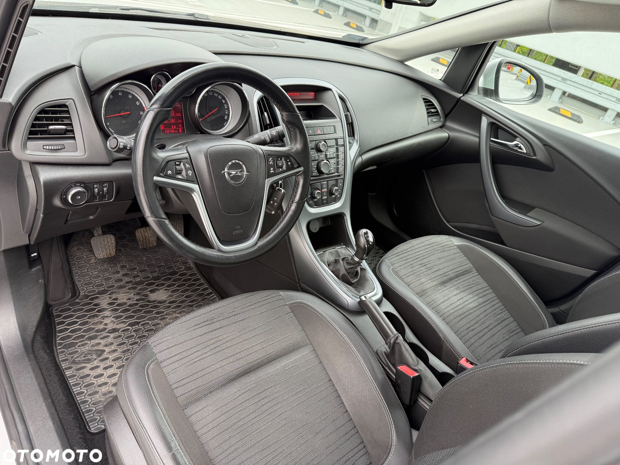Opel Astra IV 1.6 Essentia - 16