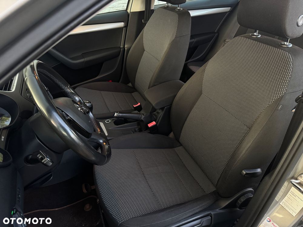 Skoda RAPID 1.2 TSI Ambition - 7