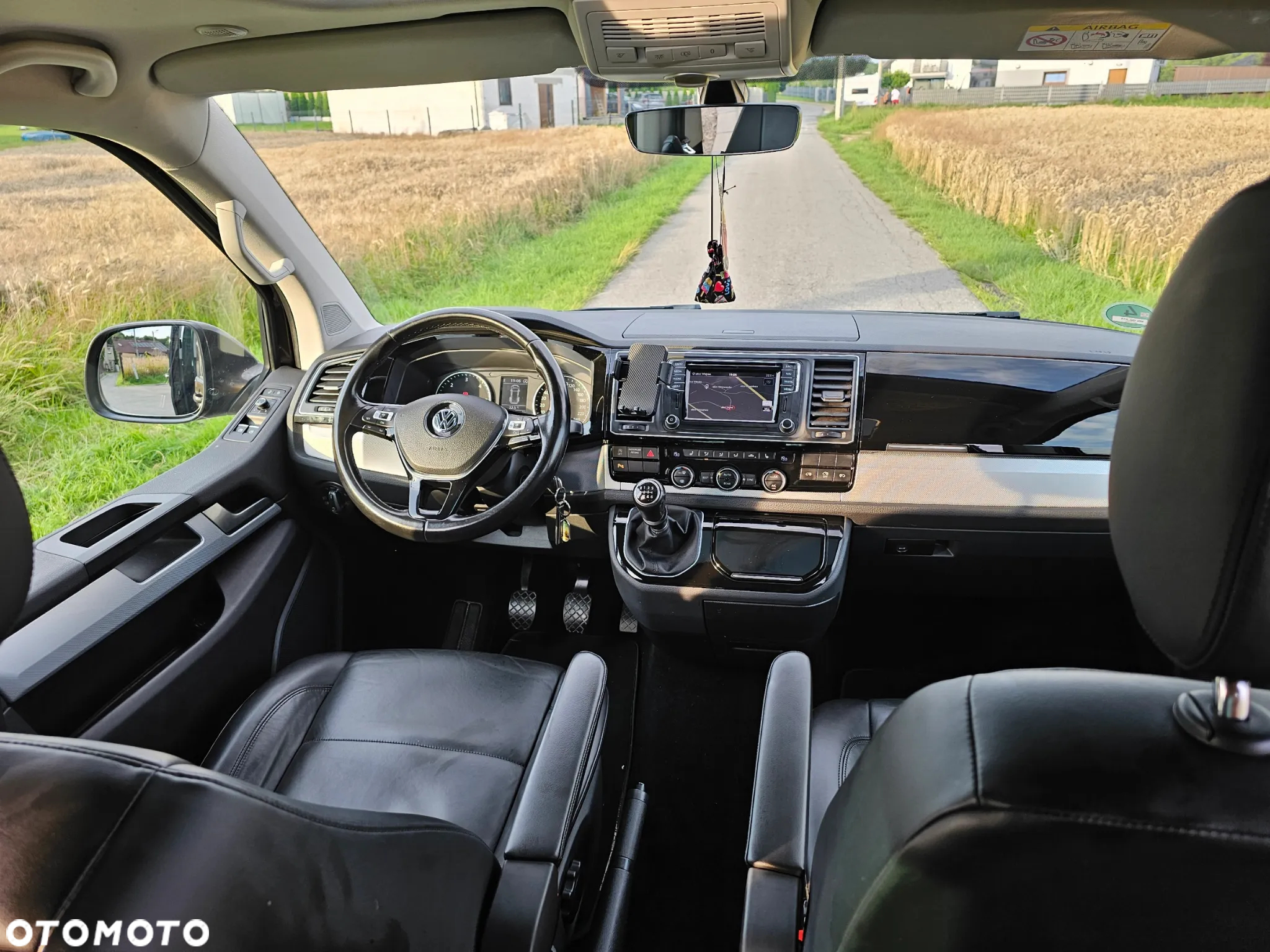 Volkswagen Caravelle 2.0 BiTDI L1 Highline - 8