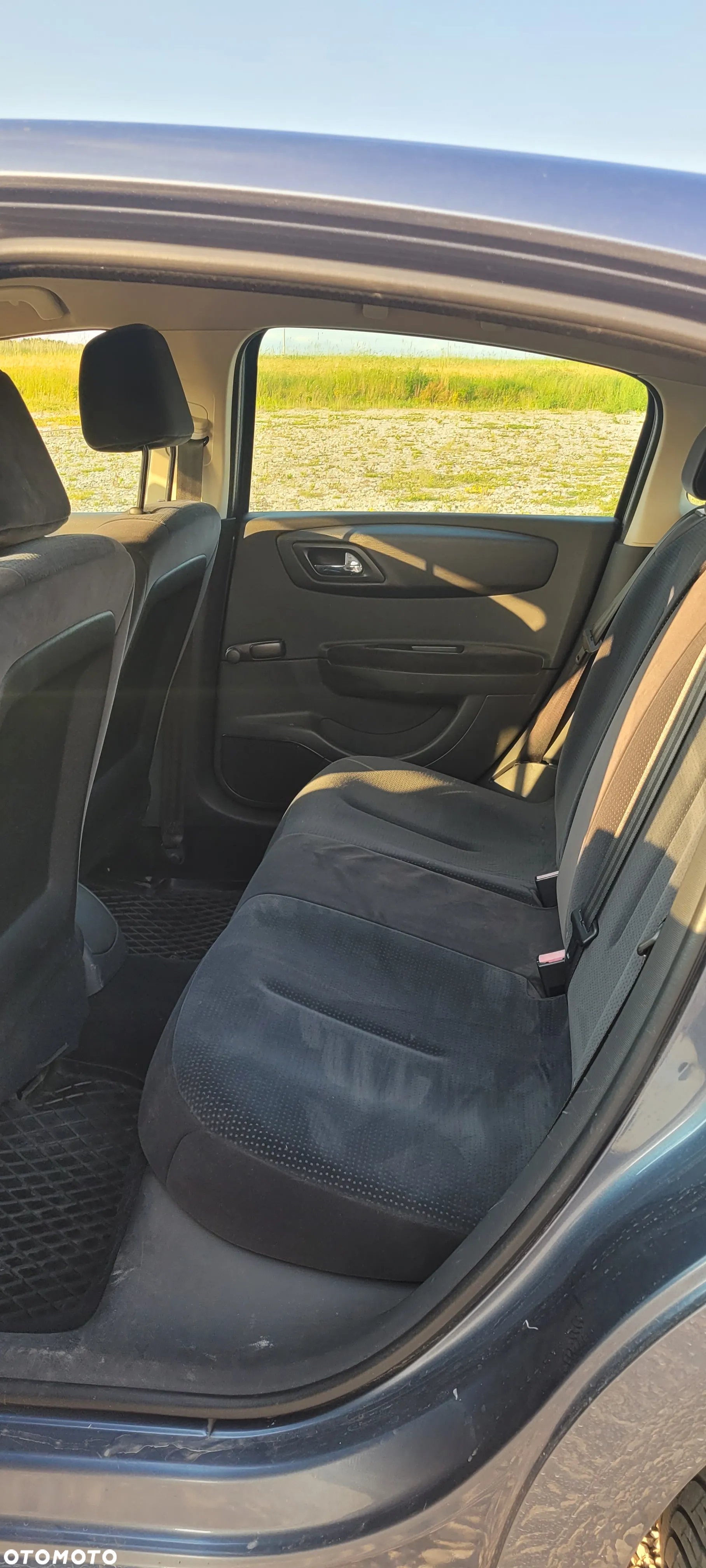 Citroën C4 1.4 16V Magic - 12
