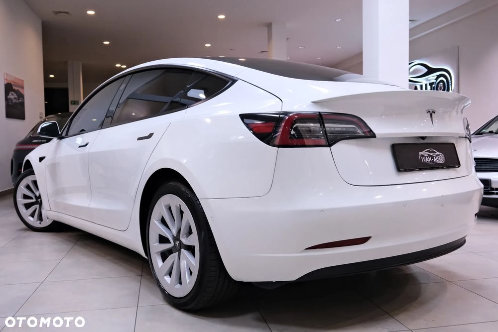 Tesla Model 3 Standard Range Plus - 10