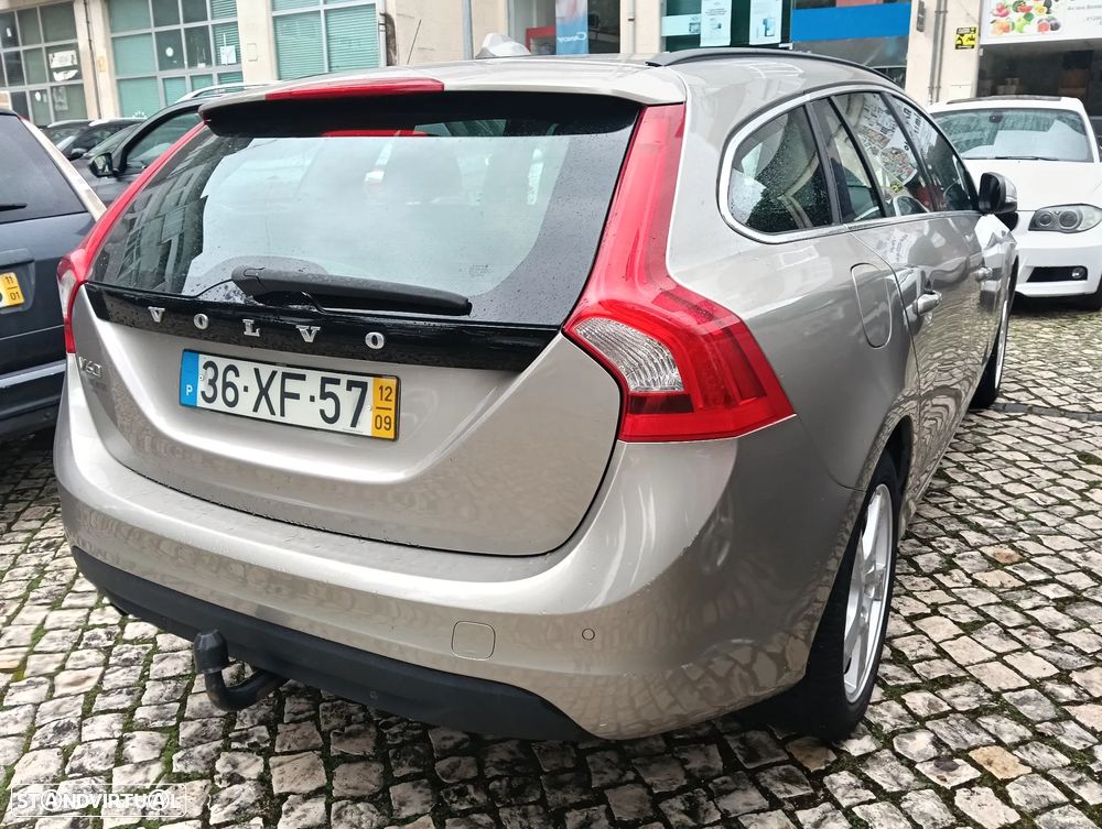Volvo V60 1.6 D2 Drive Momentum Start/Stop - 12