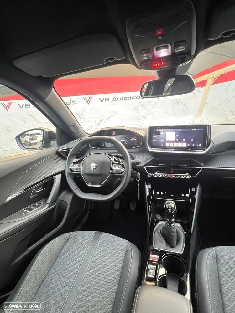 Peugeot 2008 1.2 PureTech Allure - 8