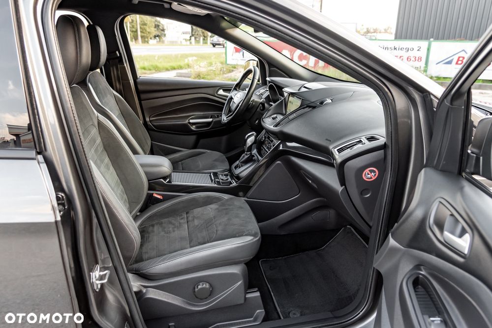 Ford Kuga 2.0 TDCi 4x4 ST-Line - 24